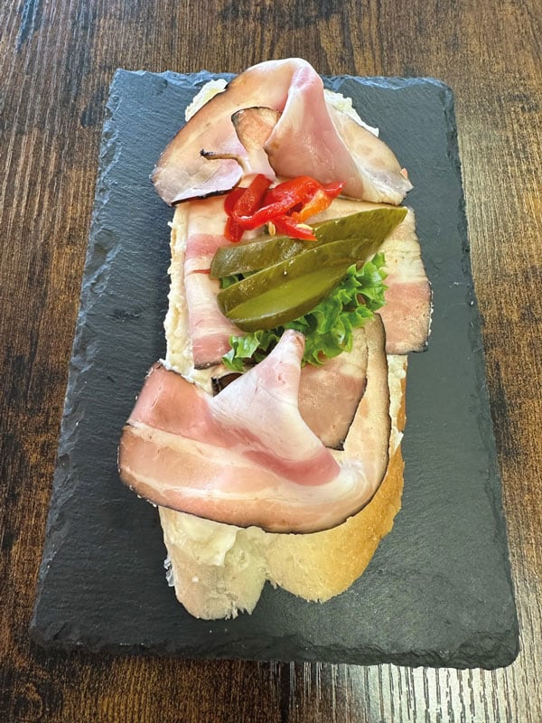 Anglická slanina, česnek. pomazánka